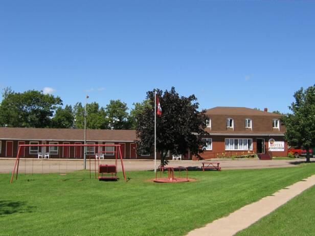 Summerside Motel &Cottages ภายนอก รูปภาพ